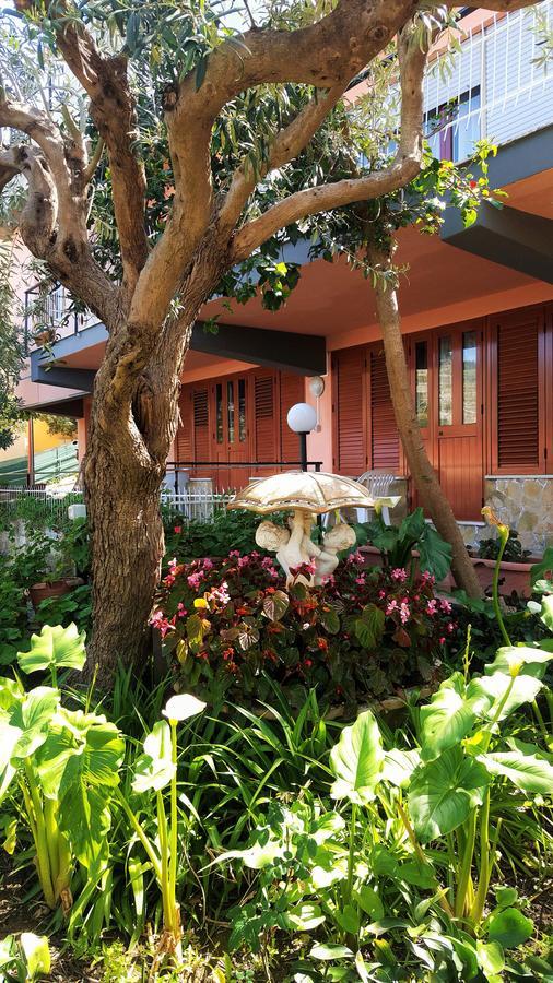 Bed and Breakfast Delle Rose Чефалу Экстерьер фото
